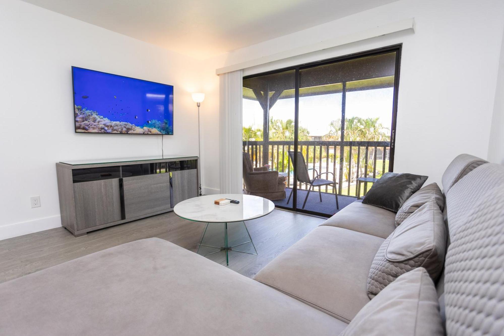 Bass & Sun Condominium 2/2 Bedroom 클레위스턴 객실 사진
