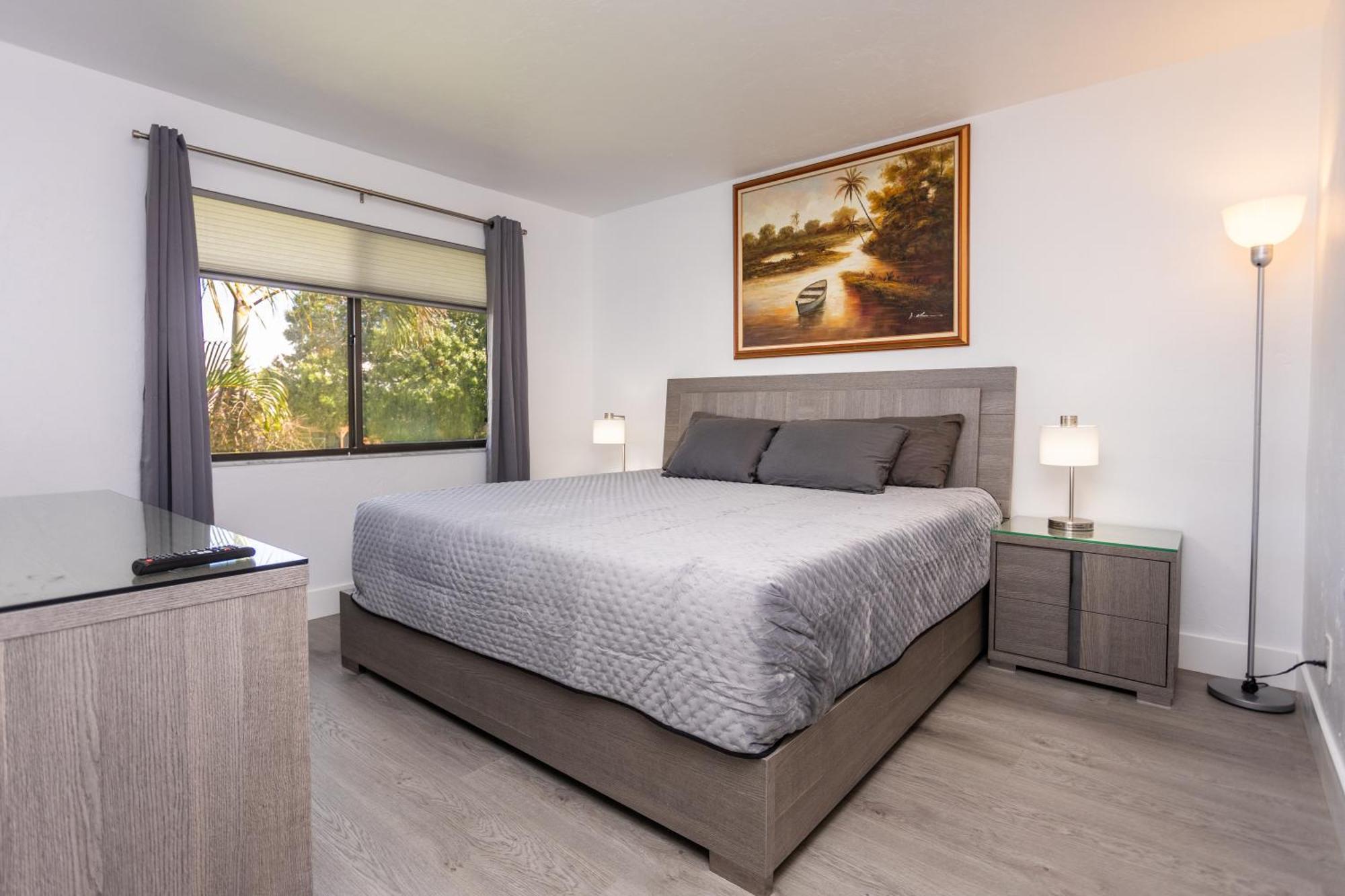 Bass & Sun Condominium 2/2 Bedroom 클레위스턴 객실 사진