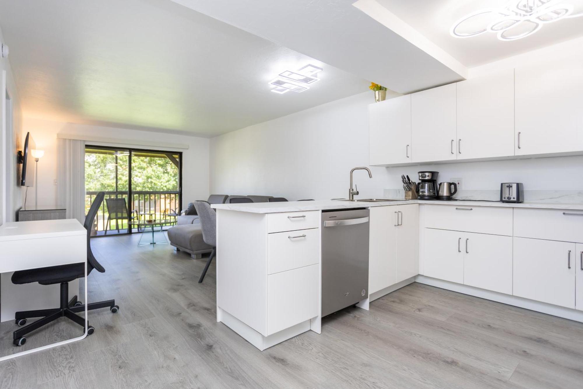 Bass & Sun Condominium 2/2 Bedroom 클레위스턴 객실 사진
