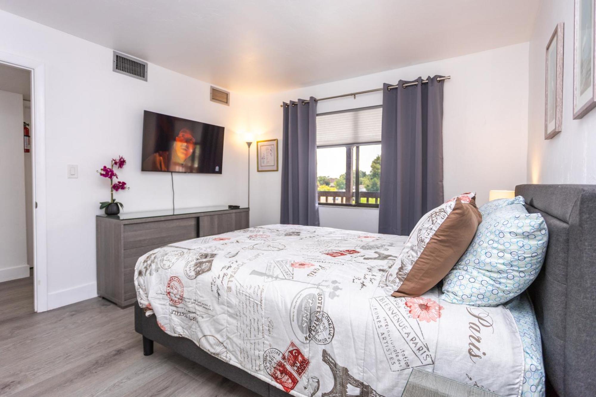 Bass & Sun Condominium 2/2 Bedroom 클레위스턴 객실 사진