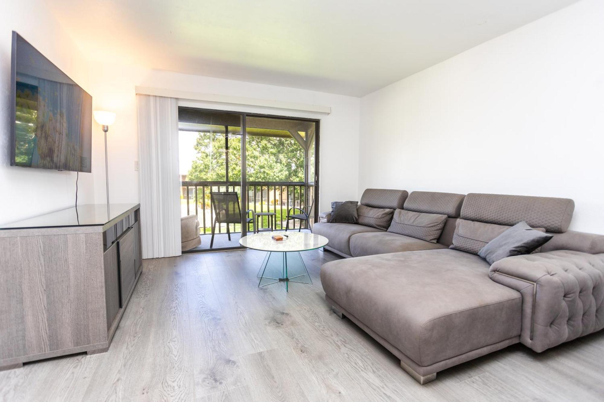Bass & Sun Condominium 2/2 Bedroom 클레위스턴 객실 사진