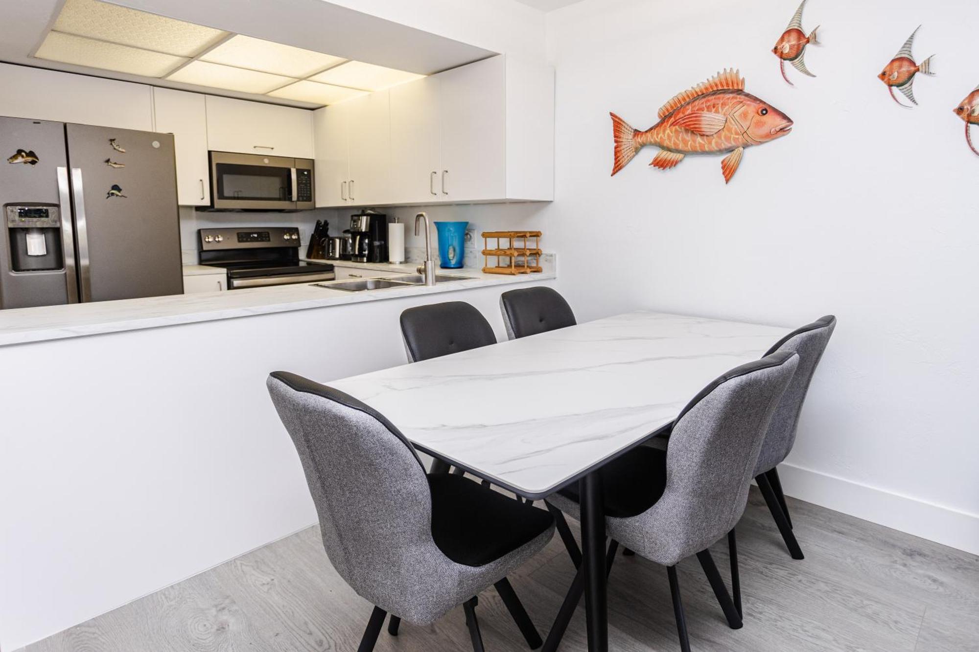 Bass & Sun Condominium 2/2 Bedroom 클레위스턴 객실 사진